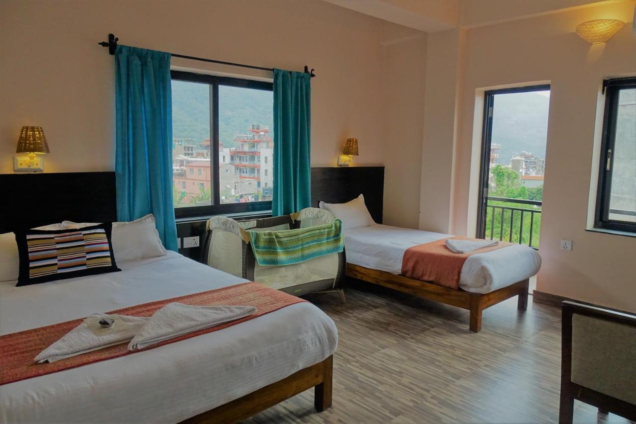 Hotel Karuna Похара Екстериор снимка