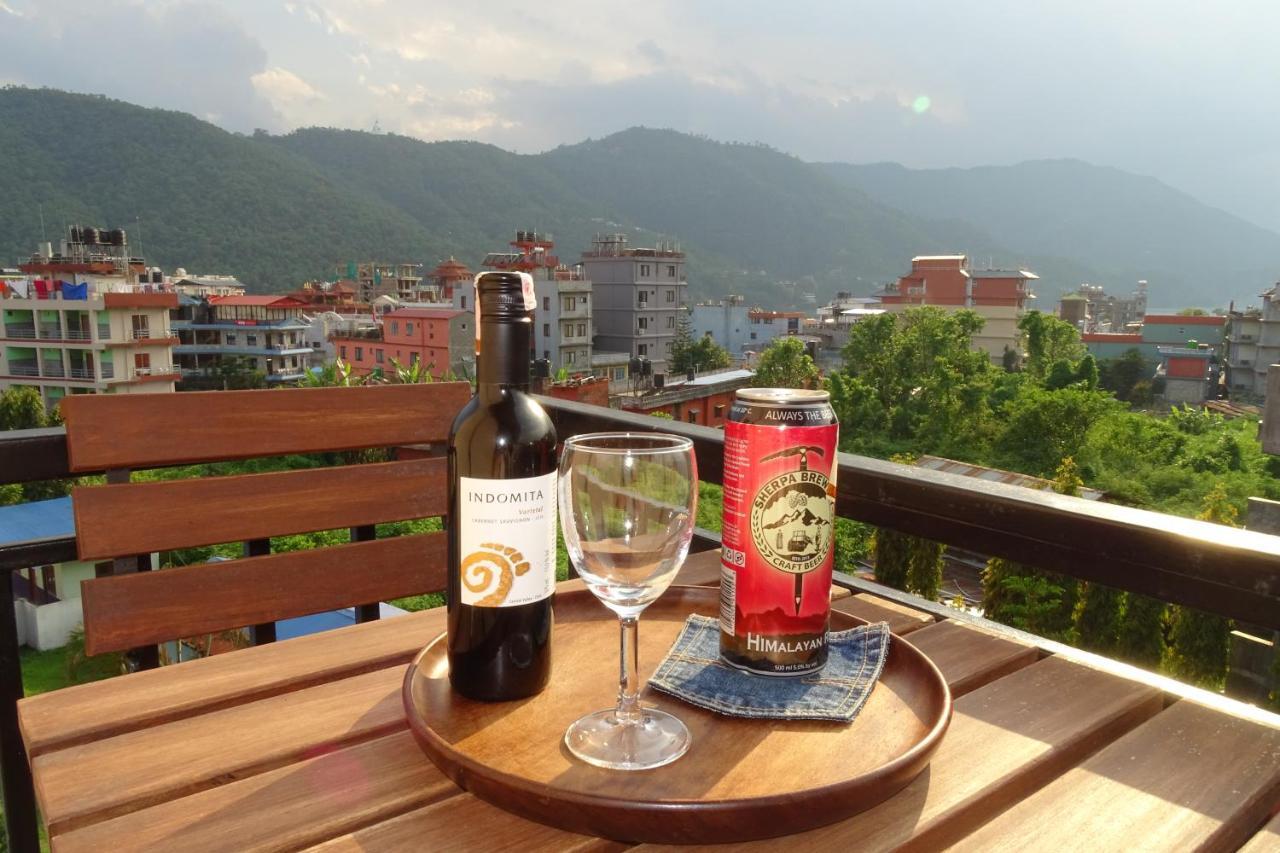 Hotel Karuna Похара Екстериор снимка